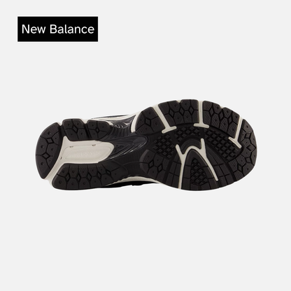 New Balance 2002R Big Kid 'Black Phantom'